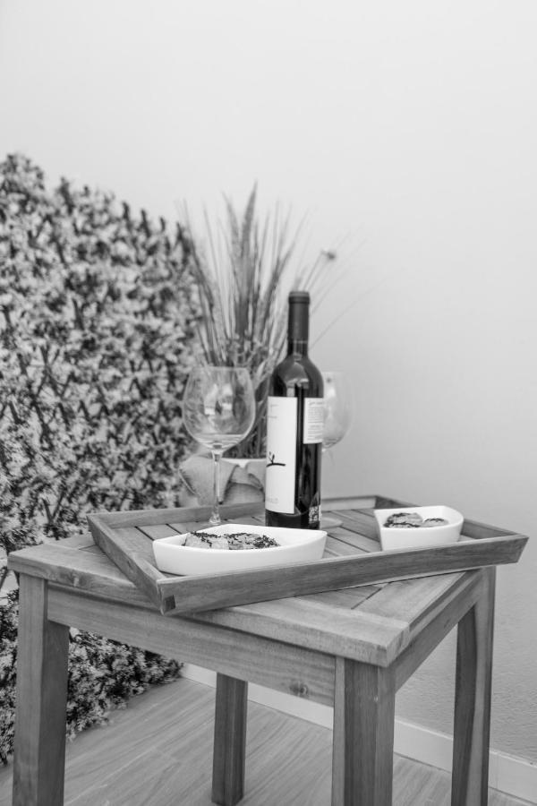 M A R I V E N T Private Terrace Apartment Roses Exterior foto